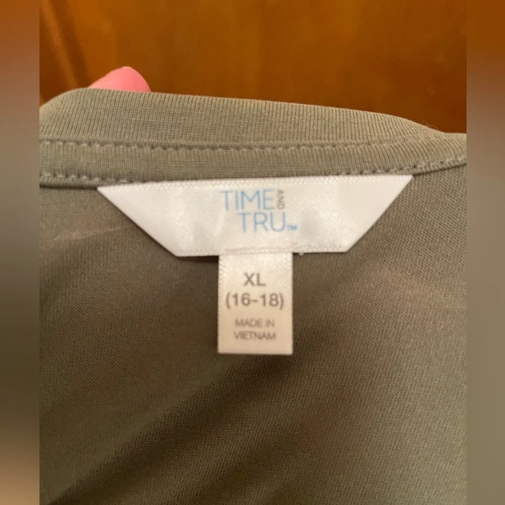 Time&tru tank top (XL) - Picture 4 of 4
